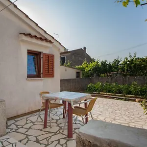 Affittacamere Ester, Cres